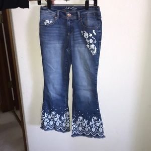 INC Denim Jeans w/ embroidery white flowers